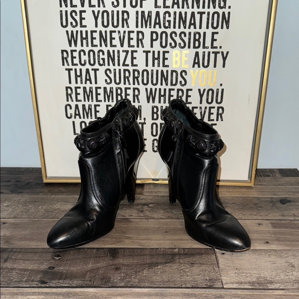 100% Authentic Burberry Elegant Black Women's Ankle Boots🔥